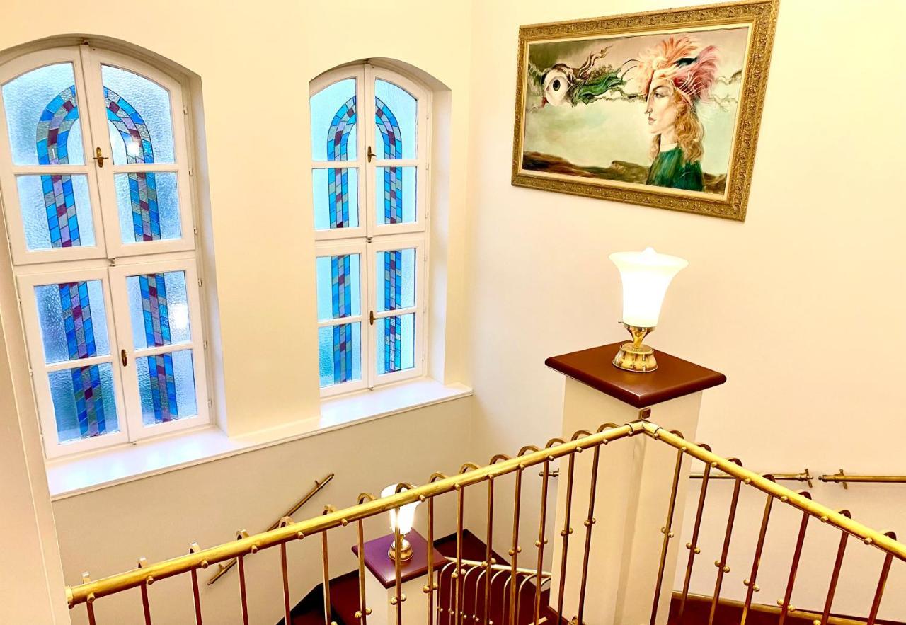 Borostyan Panzio Hotel Kaposvar Bagian luar foto